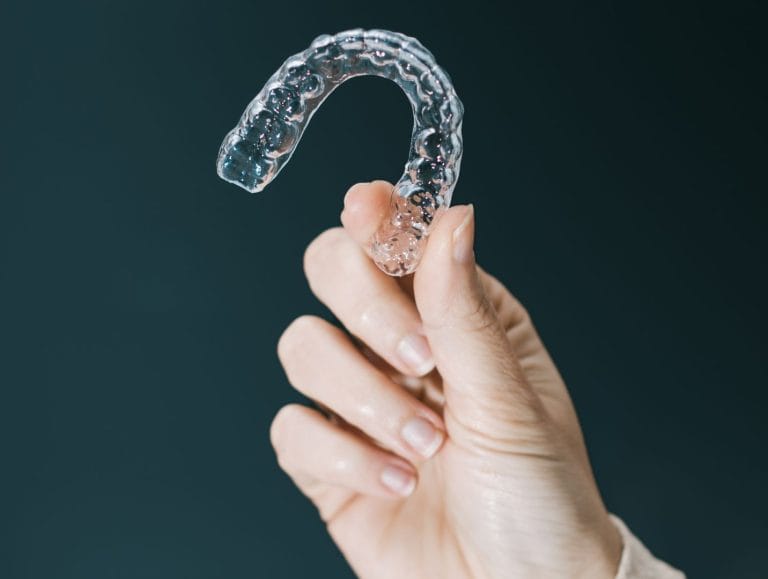 Ortodonzia-Trasparente-dentisti-susa